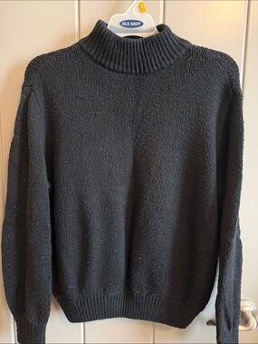Gently worn Aerie mockneck sweater